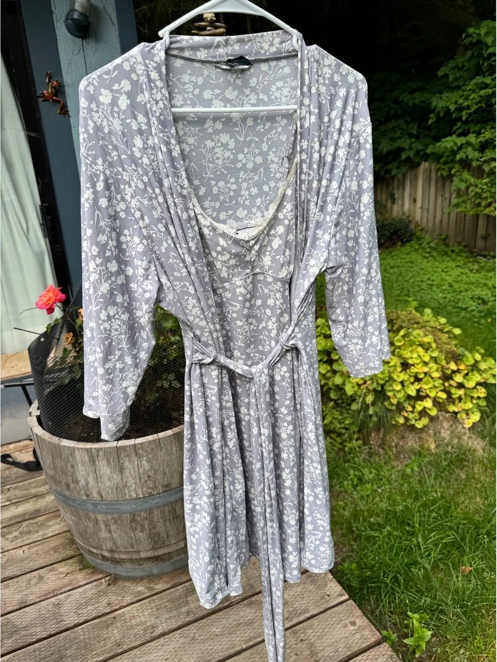 Laura Ashley Floral Print night gown with Matching Robe, Size M